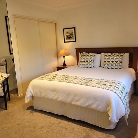 Hazelwood Mapua Bed & Breakfast Bagian luar foto
