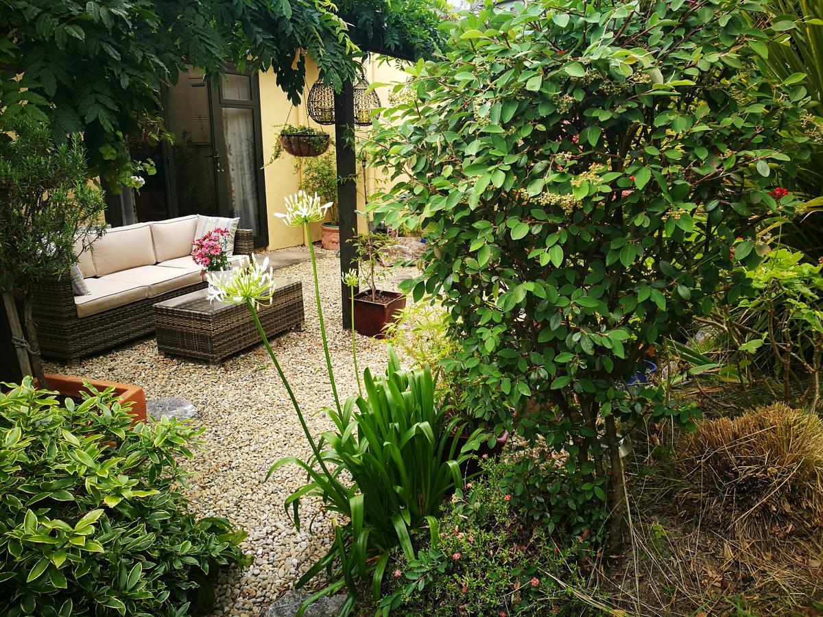 Hazelwood Mapua Bed & Breakfast Bagian luar foto