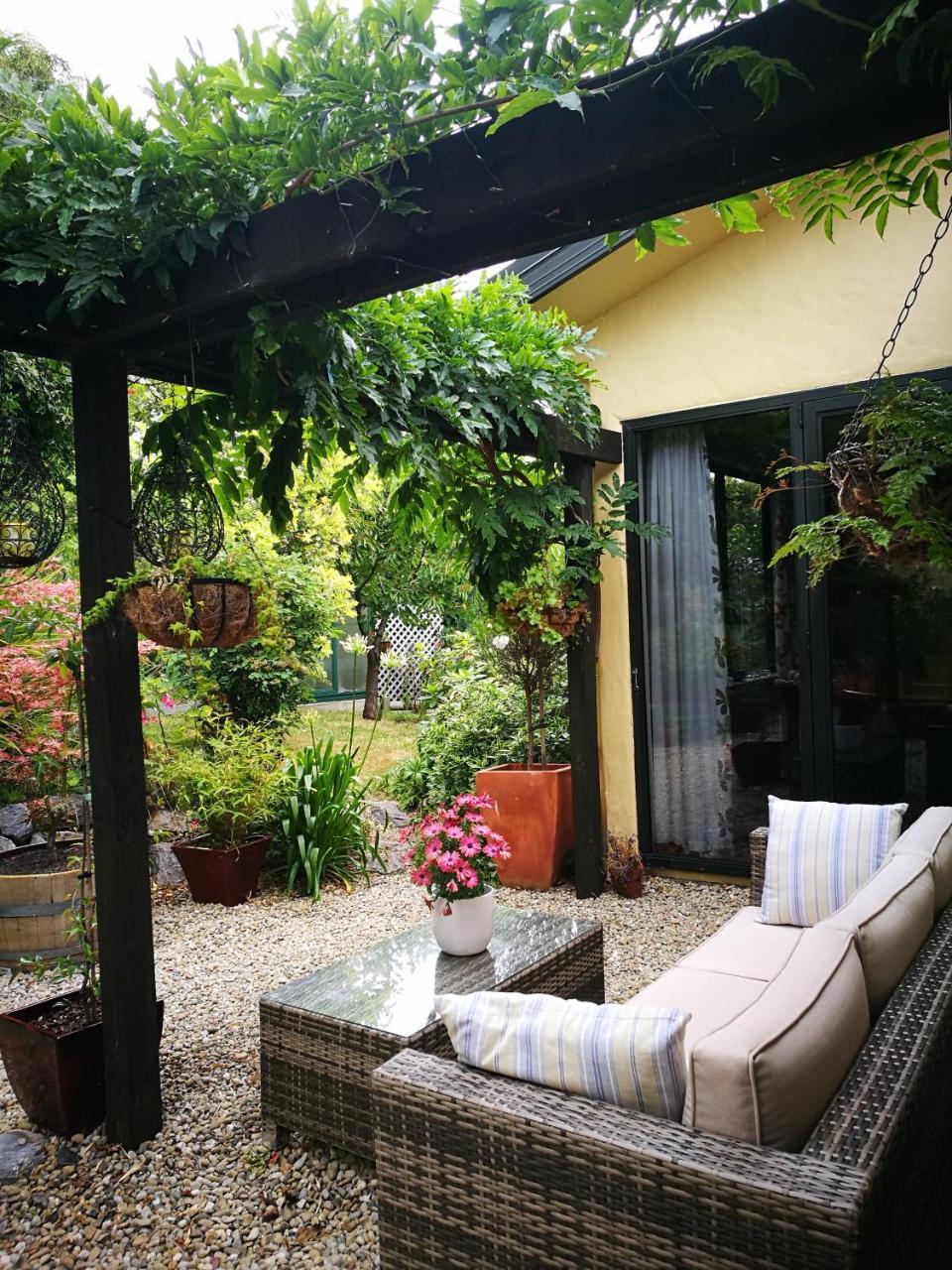 Hazelwood Mapua Bed & Breakfast Bagian luar foto