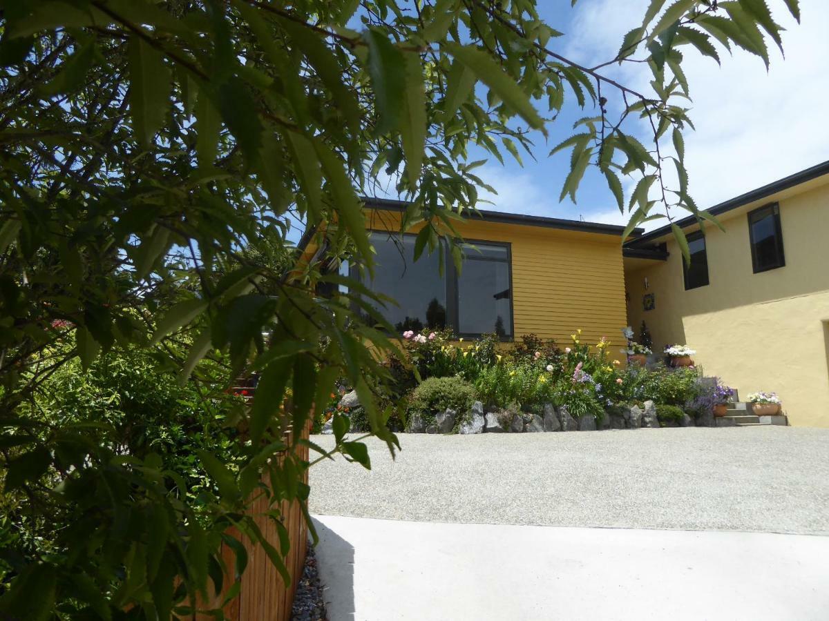 Hazelwood Mapua Bed & Breakfast Bagian luar foto